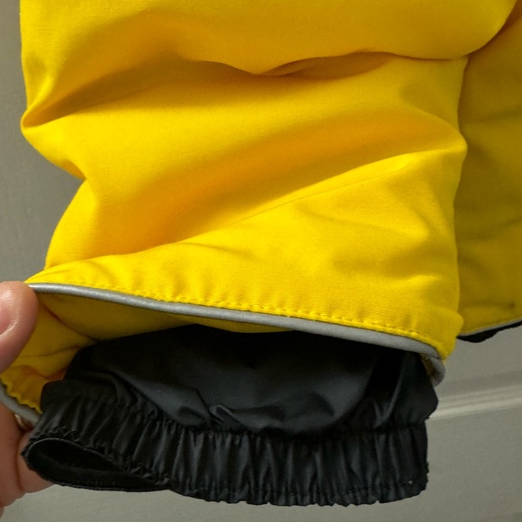 Canada Goose snowsuit 3-6mos new with out tags - Picture 6 of 10